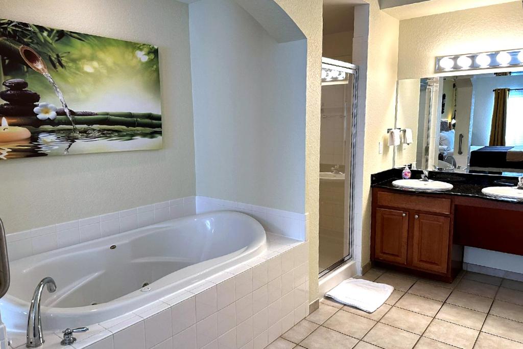 Lion King-themed condo near Disney, Sea World, Universal and OCCC with pool, spa, restaurants, shuttle, private balcony, and the BEST view of fireworks shows