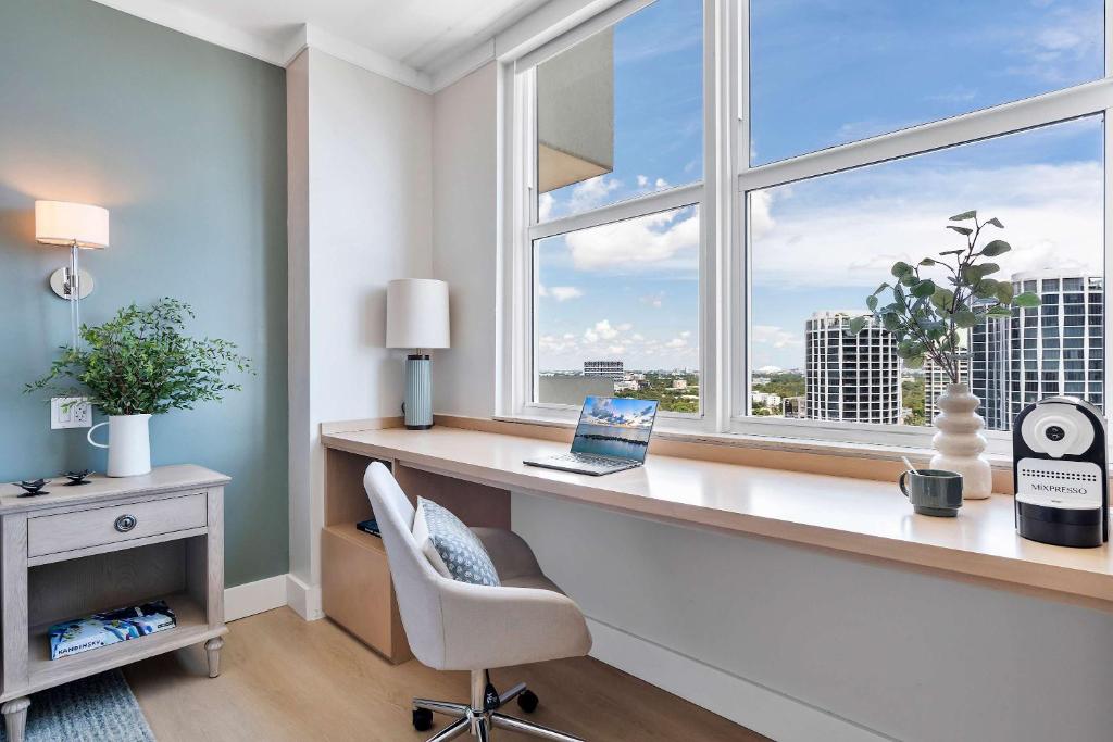 MVR - A Suite That-s Actually as Good as It Looks - Image 4