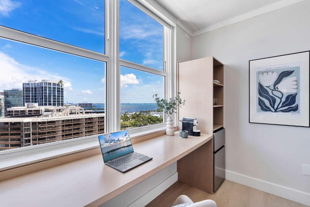 MVR - A Suite That-s Actually as Good as It Looks - Image 6