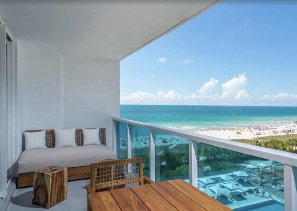 1 Hotel & Homes Miami Beach Oceanfront Residence Suites By Joe Semary - Image 7