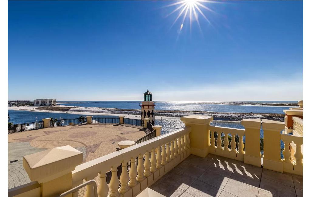 Bright, Corner Unit With Incredible Gulf And Sunset Views! - Image 7