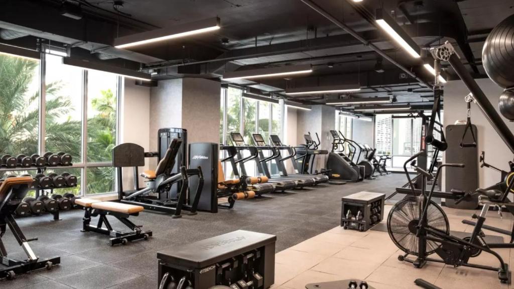 Comfortable Studio with King Bed and Queen Sofa-bed - Image 6