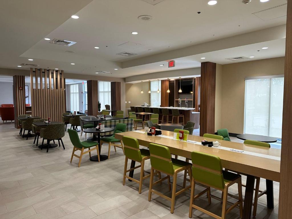 Holiday Inn Daytona Beach LPGA - Image 5