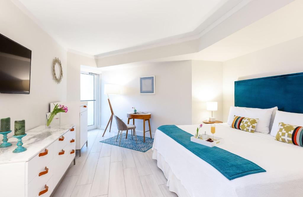 MVR Suite with Access to Miami-s Best Rooftop - Image 5