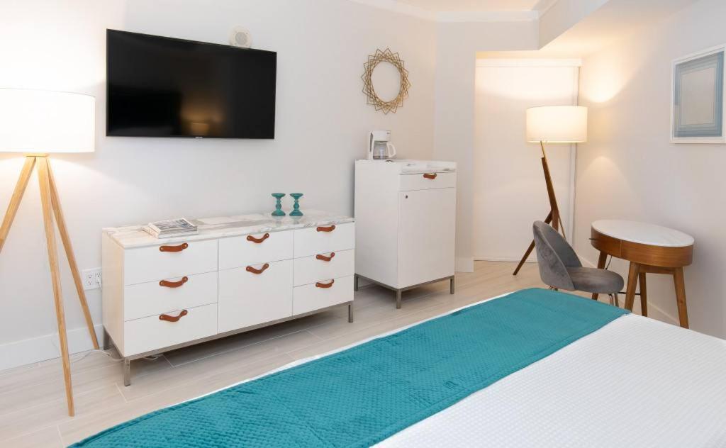 MVR Suite with Access to Miami-s Best Rooftop - Image 6