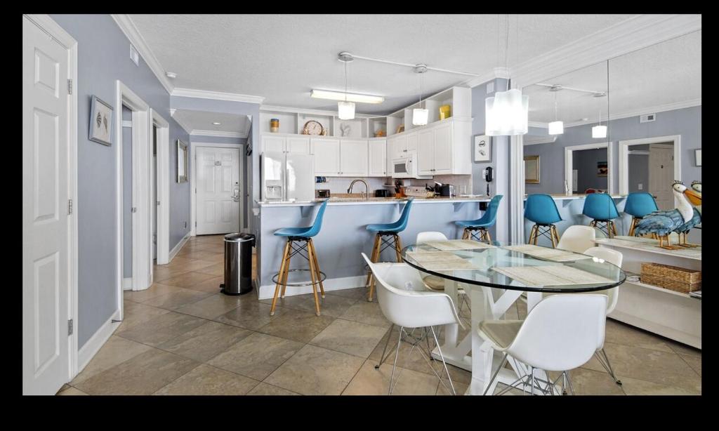 Beautiful Beachfront Views - The Retreat at Emerald Isle - Image 4