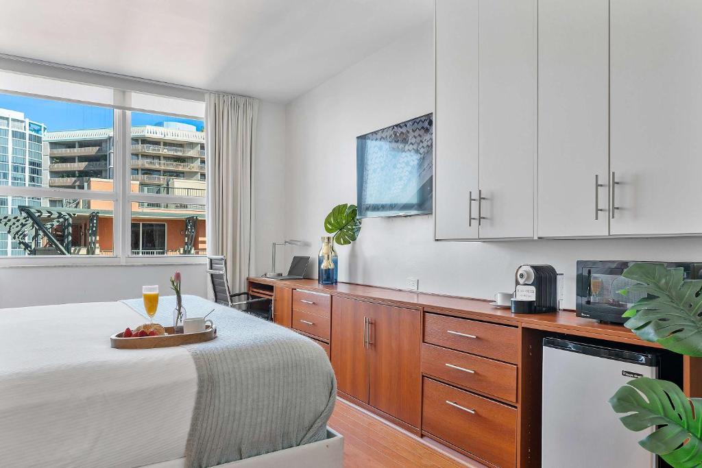 MVR Groves Most Photo Worthy Suite - Image 6