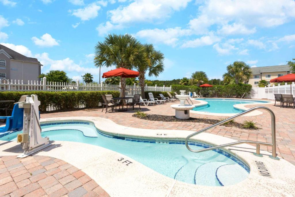 Hot Tub (Jacuzzi) - Photo 5