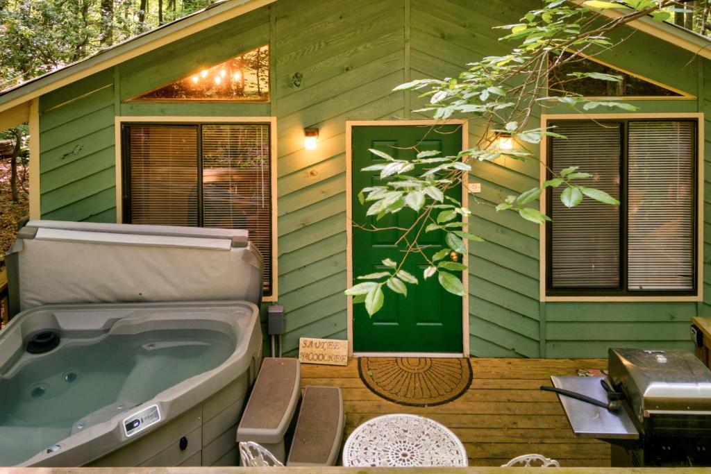 Hot Tub (Jacuzzi) - Photo 6