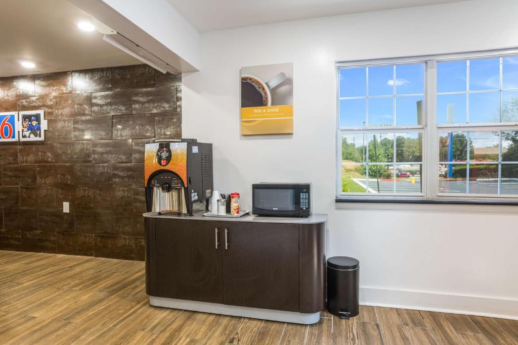 Motel 6-Smyrna, GA - Atlanta - Image 7