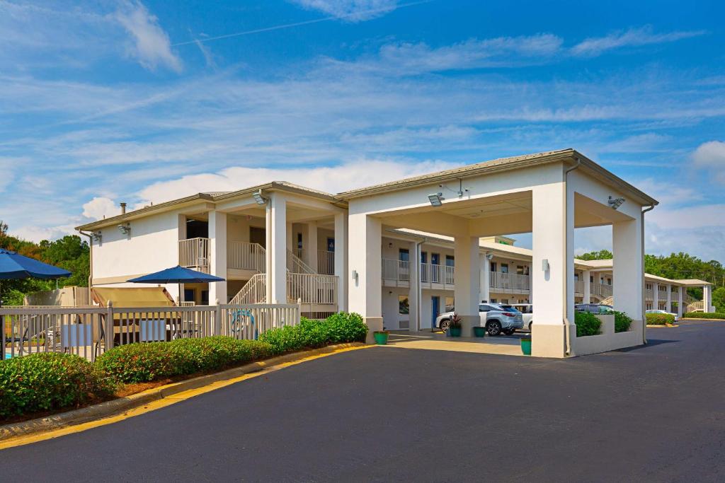 Motel 6-Albany, GA - Image 8