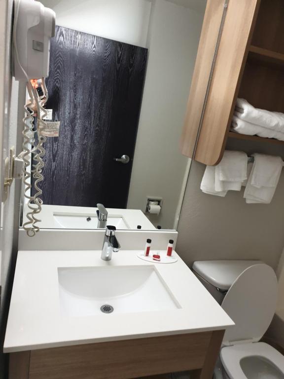 Microtel Inn & Suites by Wyndham Augusta/Riverwatch - Image 8