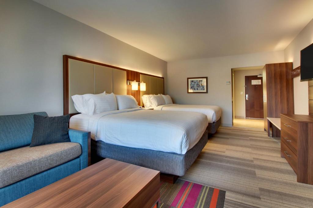 Holiday Inn Express & Suites Helen by IHG - Image 8