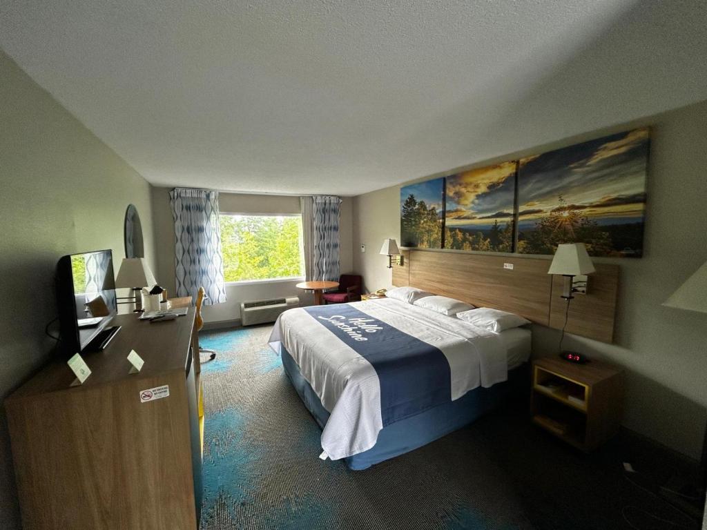 Days Inn by Wyndham Dahlonega University Area - Image 8