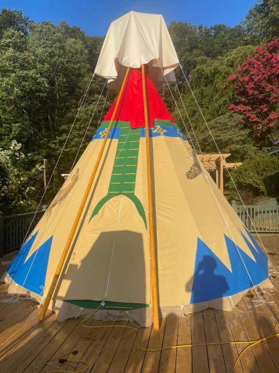 Mountain Aire Cottages, Inn, & Glamping - Image 8