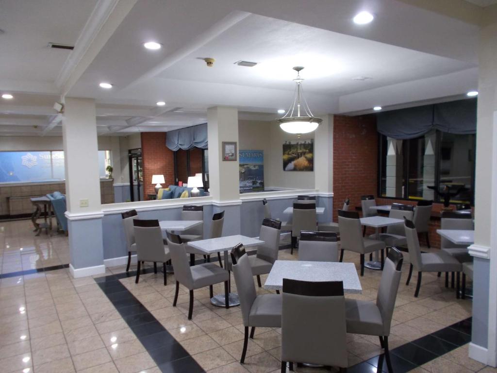 SureStay Plus Hotel by Best Western St Marys Cumberland - Image 5