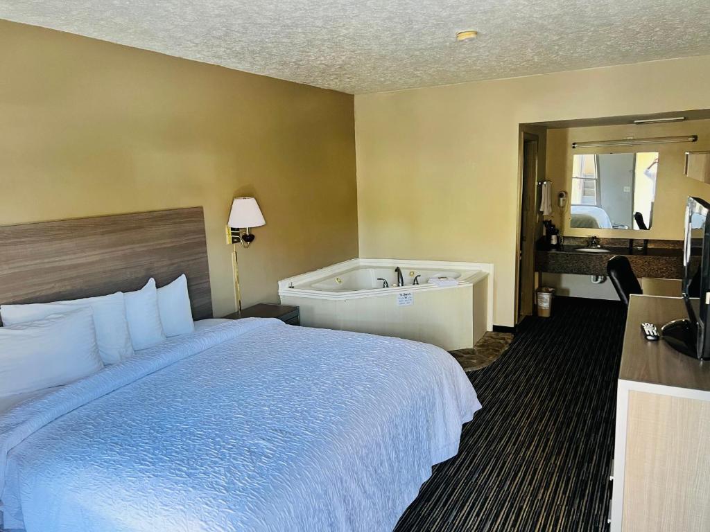 Hot Tub (Jacuzzi) - Photo 4