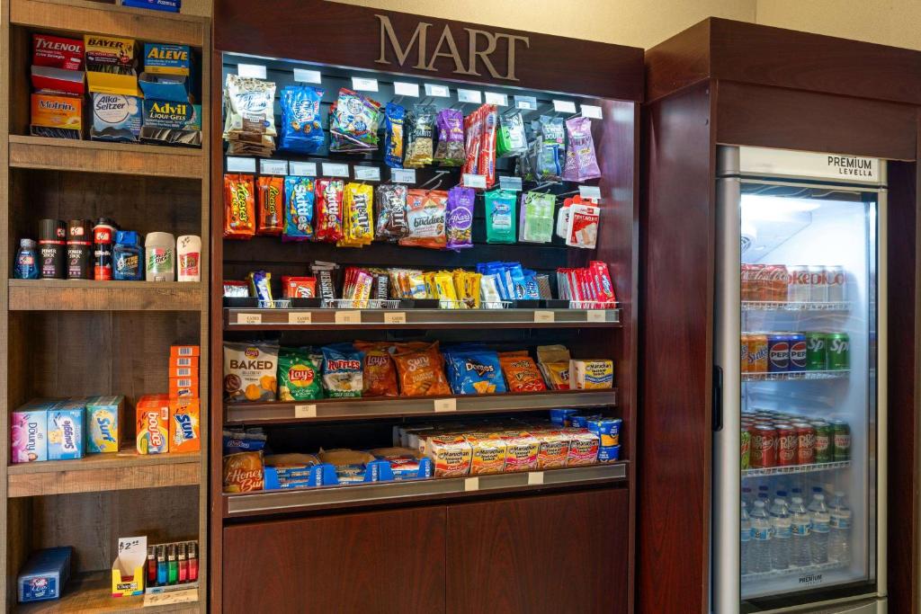 Ramada by Wyndham Locust Grove - Image 6