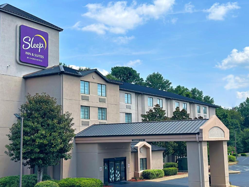 Sleep Inn & Suites Near Columbus - State University Area