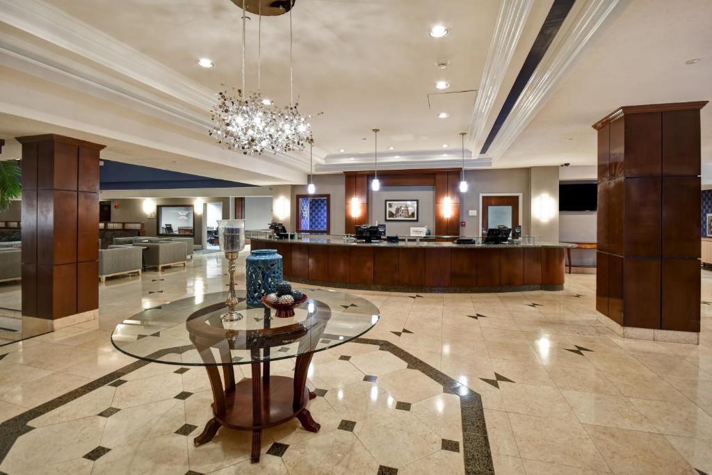 DoubleTree by Hilton Augusta - Image 8