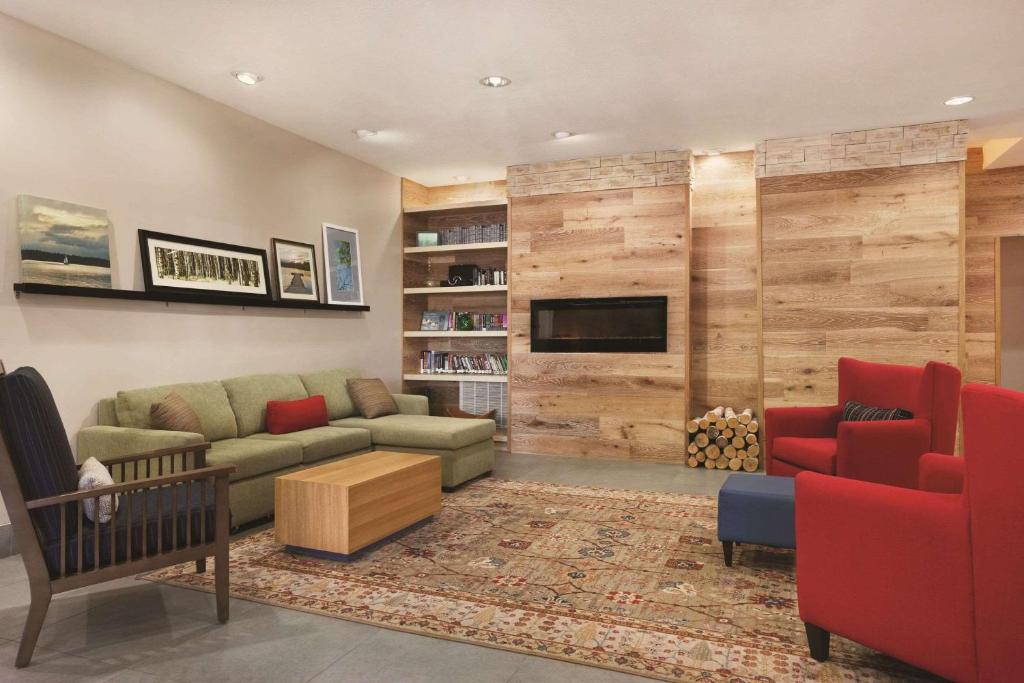 Country Inn & Suites by Radisson, Newnan, GA - Image 5