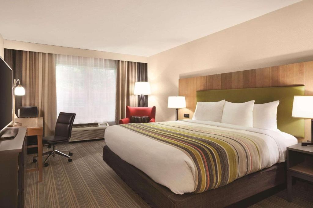 Country Inn & Suites by Radisson, Newnan, GA - Image 8