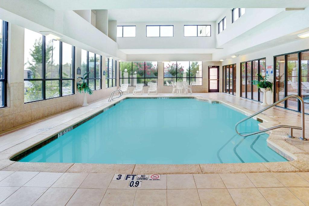 Wingate by Wyndham Atlanta Fairburn - Image 4