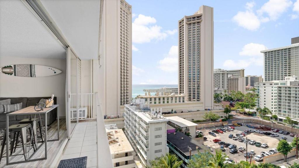 Pacific Monarch - Image 6