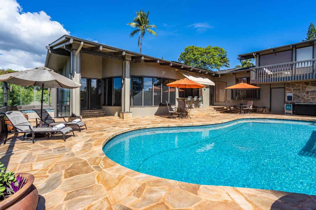 Hot Tub (Jacuzzi) - Photo 3