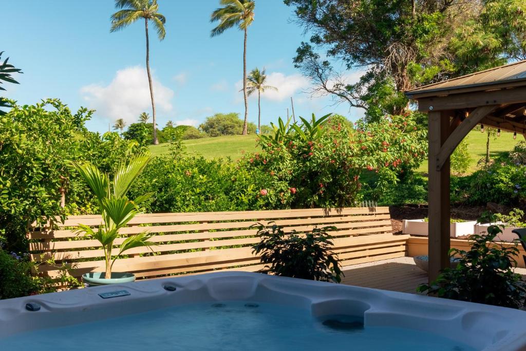 Hot Tub (Jacuzzi) - Photo 9