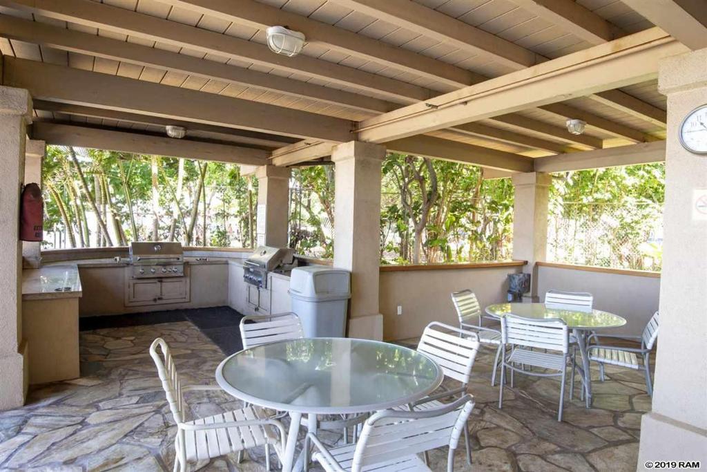 Awesome Paki Maui Beach condos in Lahaina - Image 5