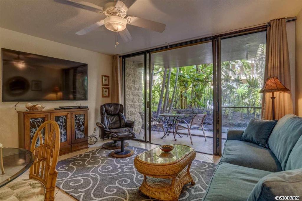 Awesome Paki Maui Beach condos in Lahaina - Image 6