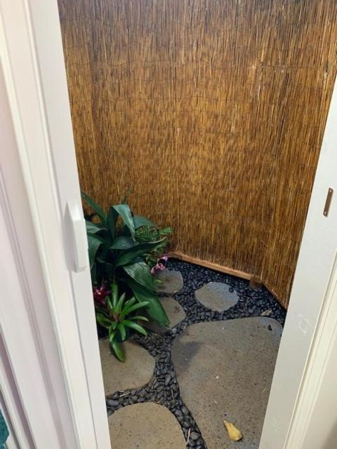 Banyan Bungalow - Image 8