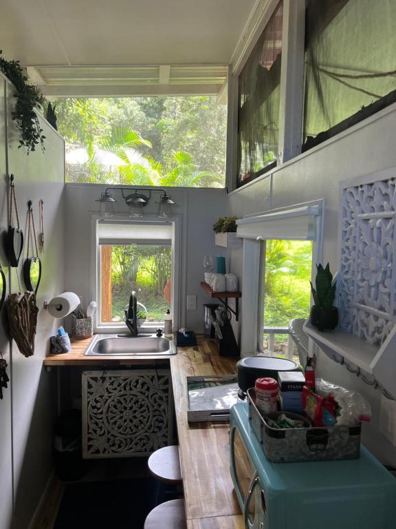 Banyan Bungalow - Image 5