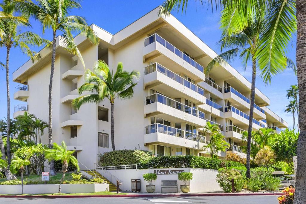 Maui Banyan Studio, King Bed, Steps to Kam2 Beach - Image 6