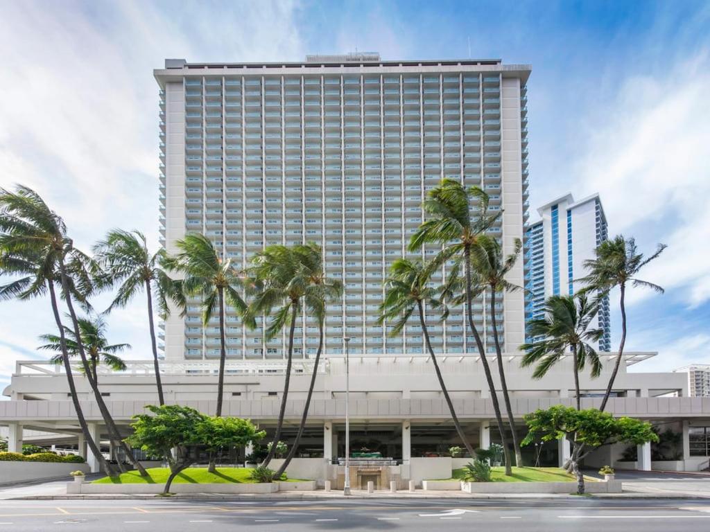 Stunning Ala Moana 25th FL in Honolulu - Image 7