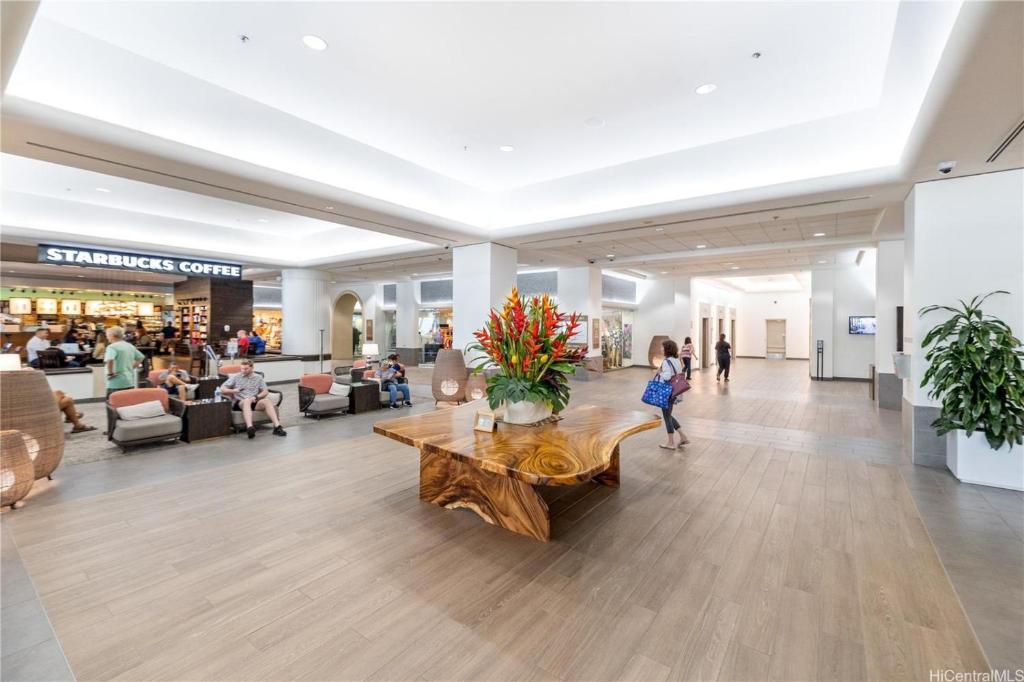 Stunning Ala Moana 25th FL in Honolulu - Image 8