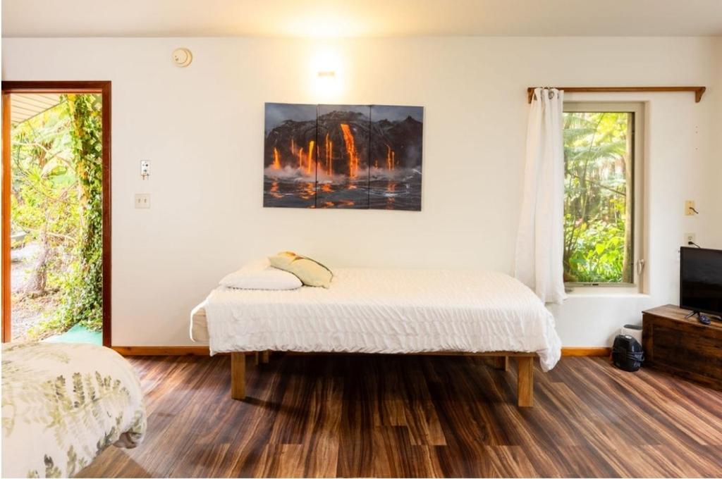 Halema'uma'u- Hale Kumu La'au - Image 7