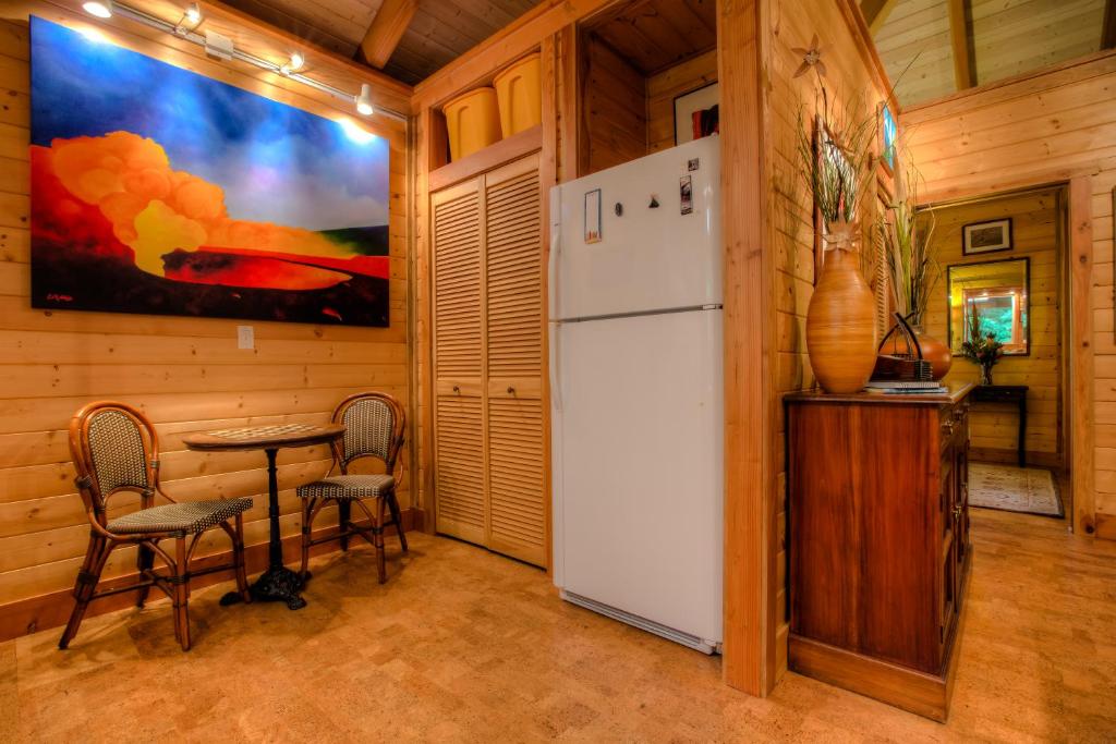 Volcano Mist Cottage - Image 8