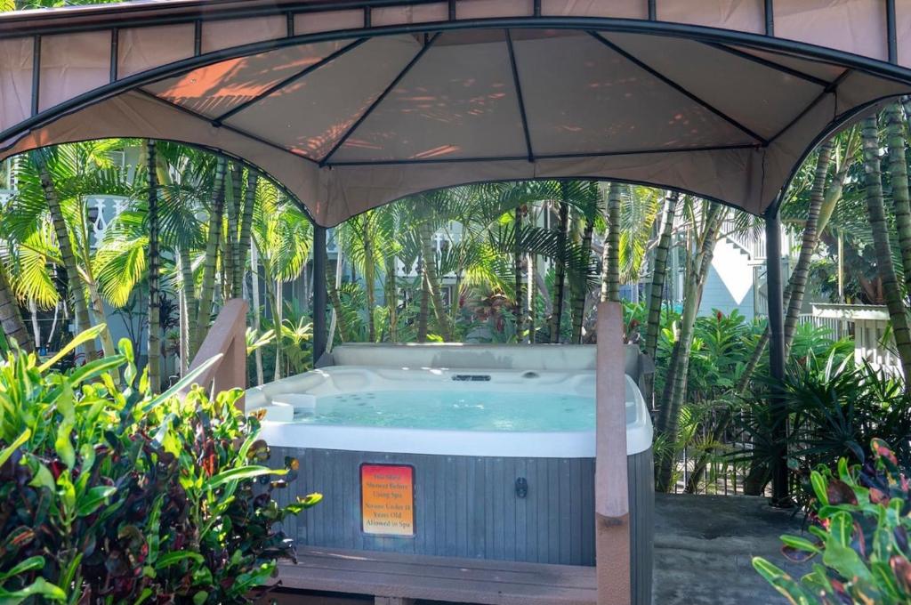 Hale Moana, Unit #110 Kona Islander Inn