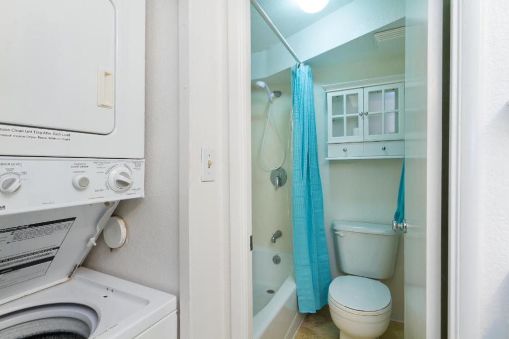 2 Bedroom Penthouse w/Ocean Views