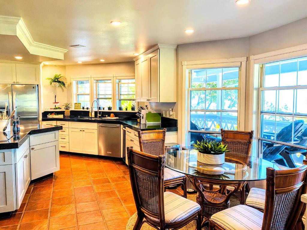 Ohia Kona Estates - An All Suites B&B - Image 4