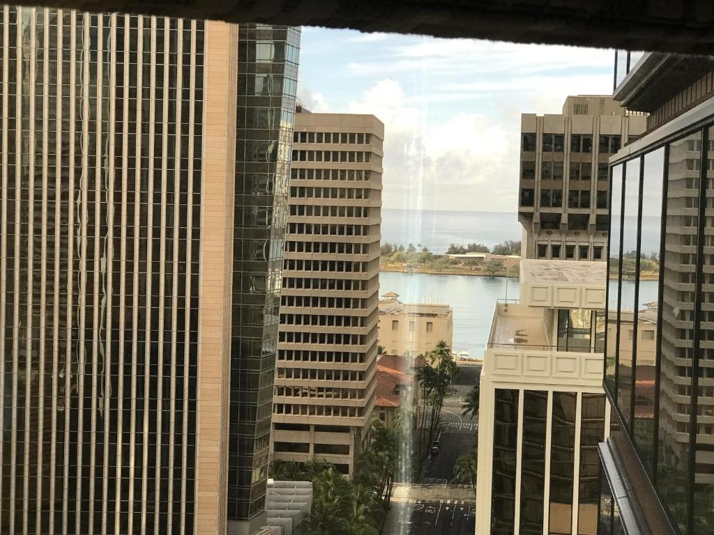 1 Bedroom Downtown Partial Ocean View with Free Standard Parking - Image 7