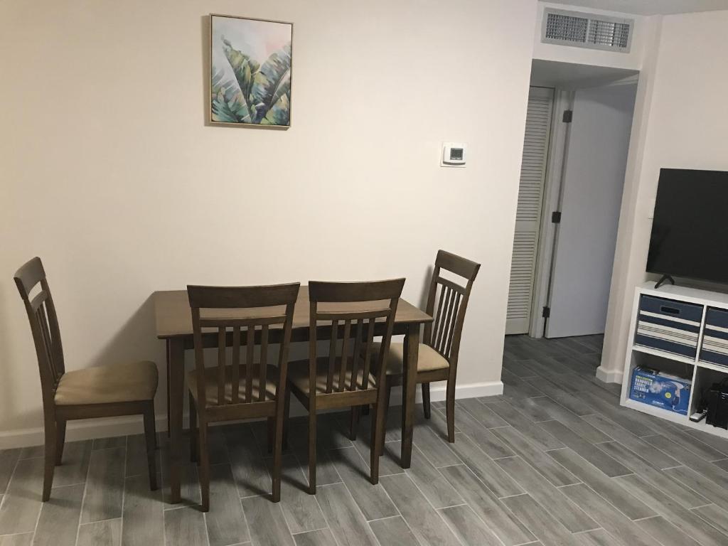 1 Bedroom Downtown Partial Ocean View with Free Standard Parking - Image 6