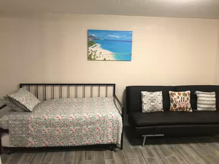 1 Bedroom Downtown Partial Ocean View with Free Standard Parking - Image 8