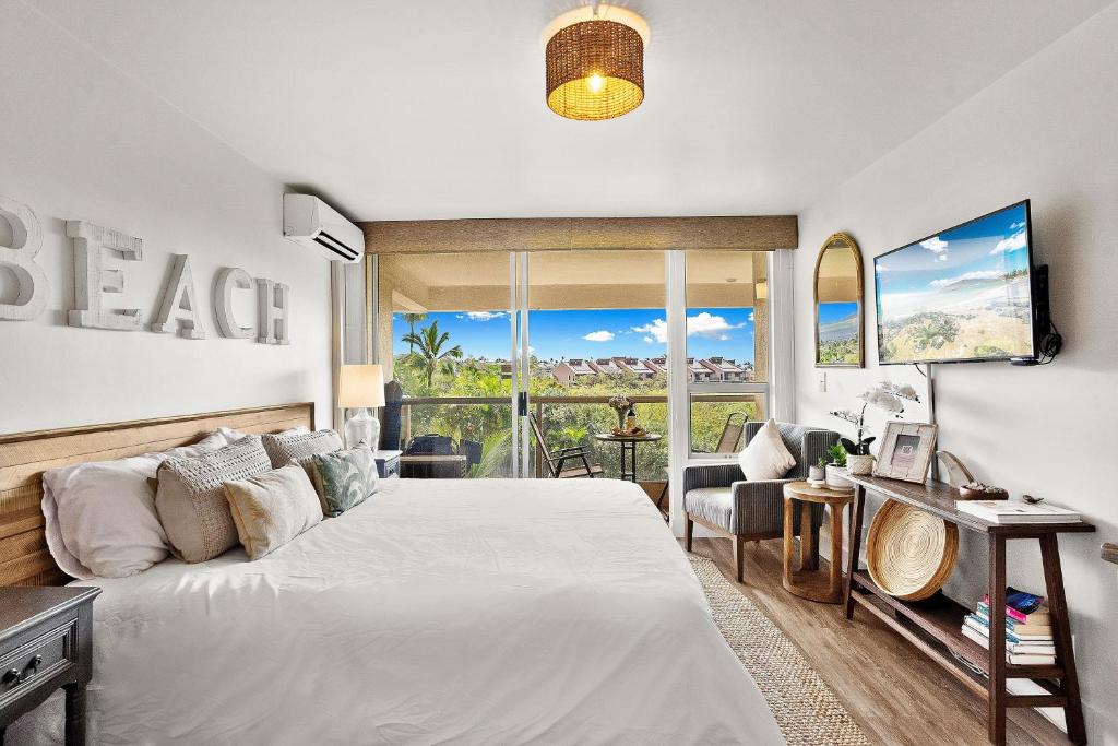 Prime Location! Walk to Beach, Shops & Dining! - Image 7