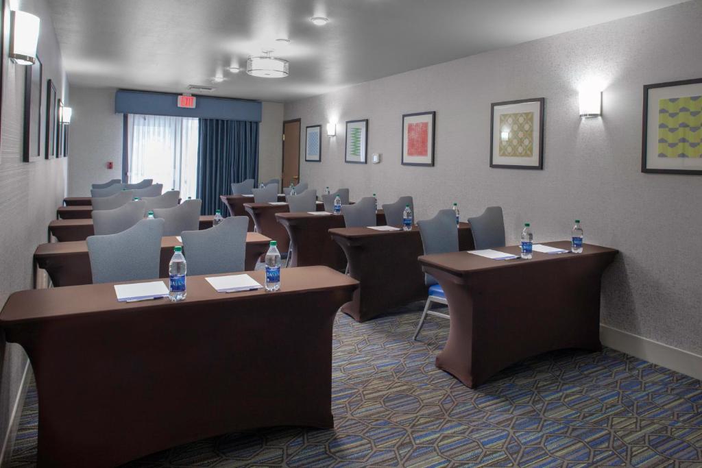Holiday Inn Express Hotel & Suites Coeur D'Alene I-90 Exit 11 by IHG - Image 6