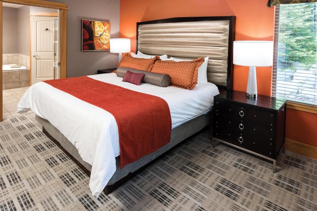 Hot Tub (Jacuzzi) - Photo 3