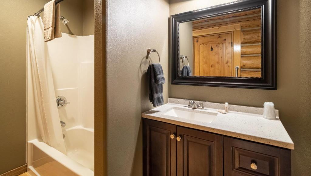 Dodge Peak Lodge - Image 8