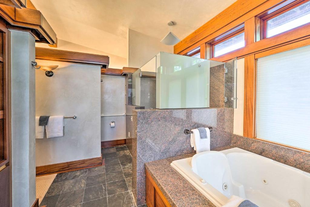 3 Mi to Ski! Luxe Retreat Near Sun Valley